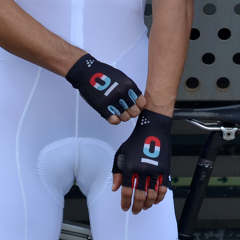 男女兼用通気性エディションスポーツグローブ グアンテス・シク - Cycling Glove Padded のレビューと価格